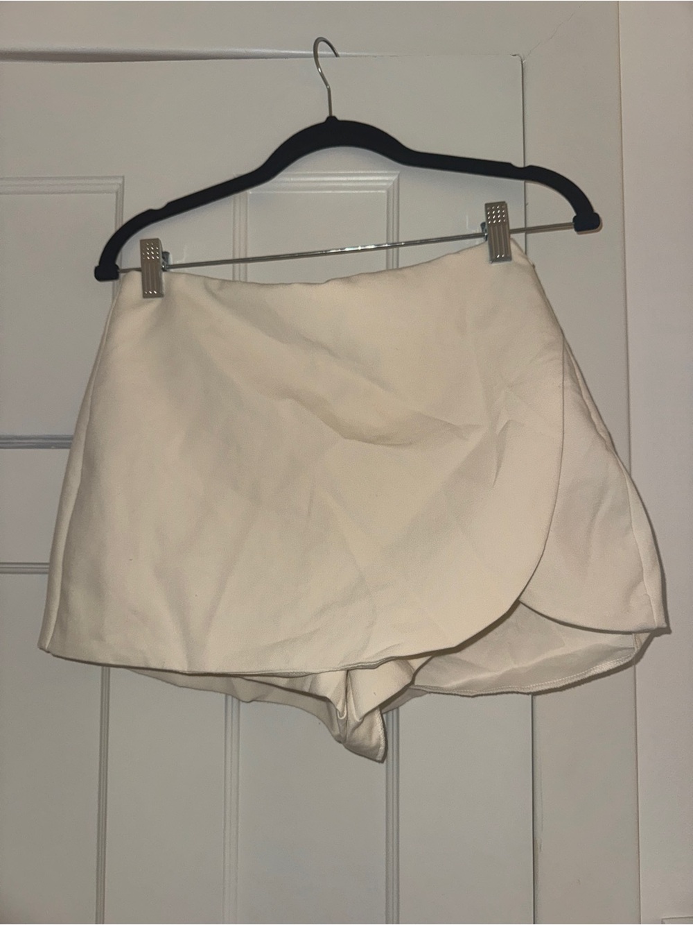 Zara cream skort